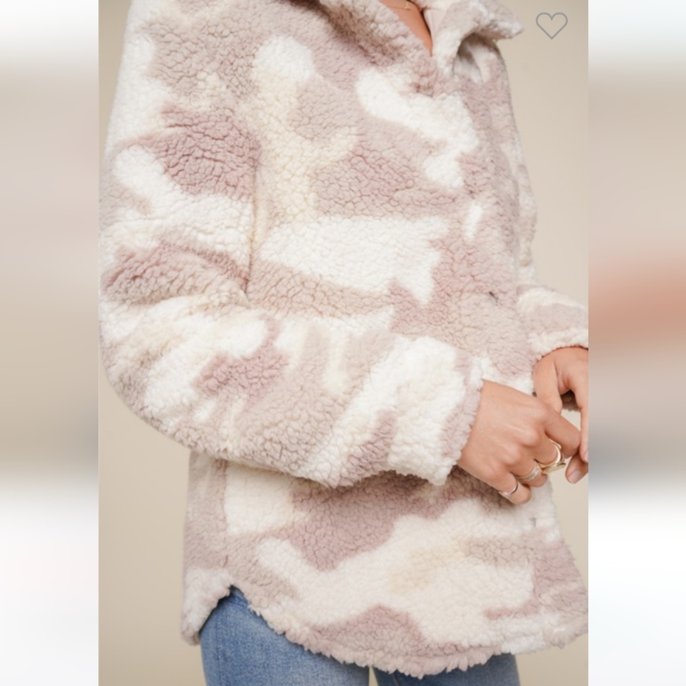 Sherpa Shacket in Mauve and cream - Picture 6 of 7